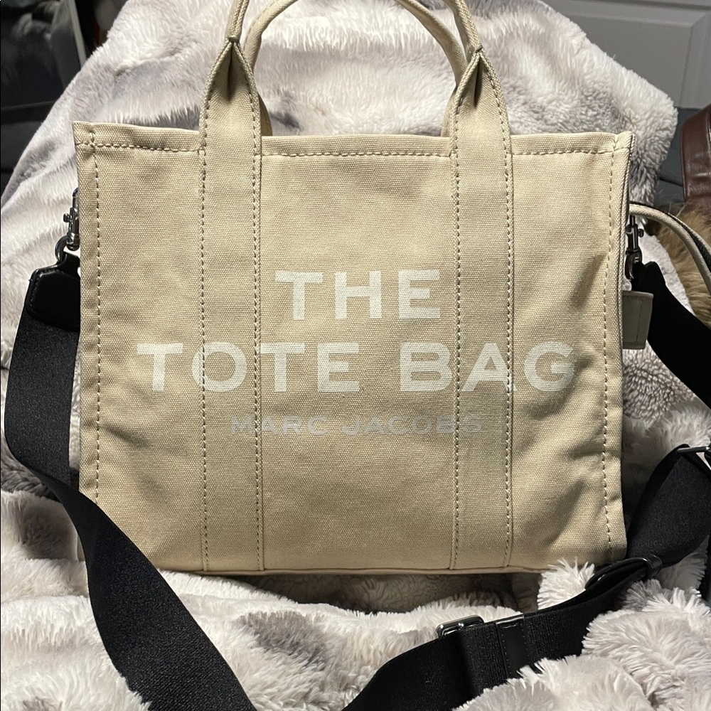 Marc Jacobs Cream Messenger Bag